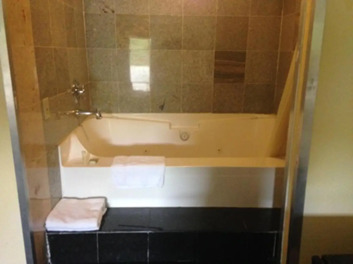 Regal Inn Guntersville 7