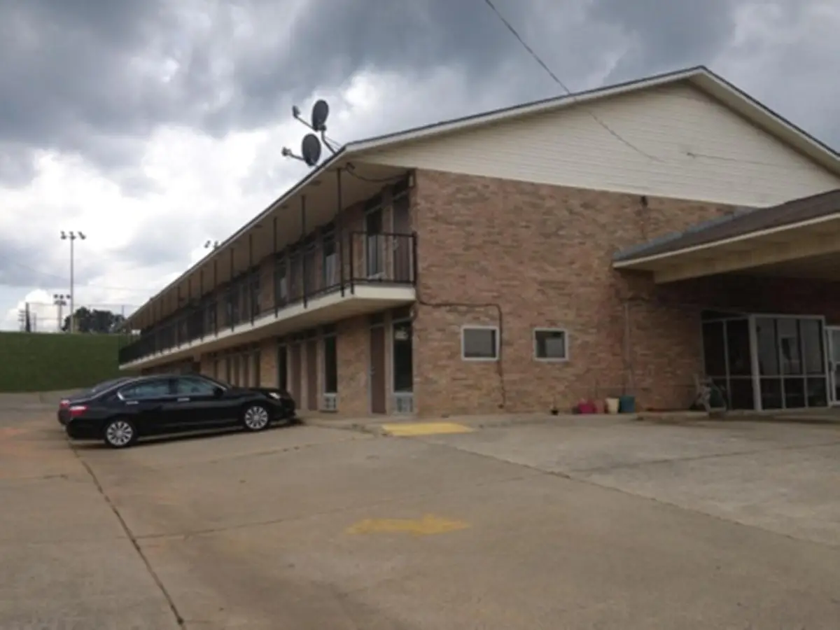 Regal Inn Guntersville 8